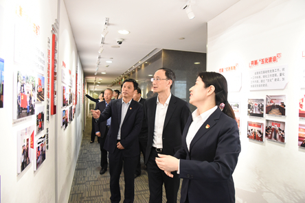 2-省农信联社党委副书记潘天灵到南浔走访调研.JPG